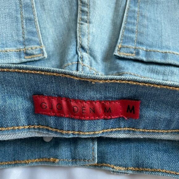 GJG Denim High Rise Frayed Shorts NWOT Size M - Picture 7 of 8